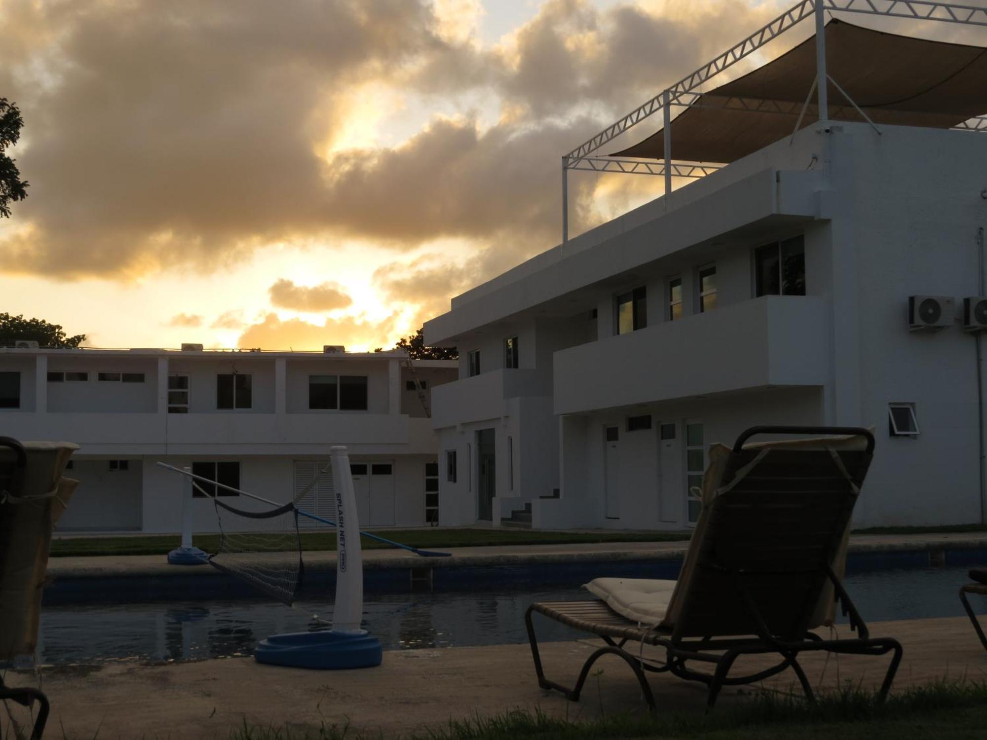 Guest House Stone Wall Residences Cancun Ngoại thất bức ảnh